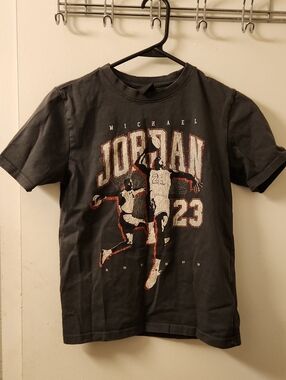 Michael Jordan 23 Graphic Tee -M